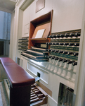 843921 Detail van het grote Bätz-orgel uit 1831, in de Domkerk te Utrecht: klavier, registers en pedalen.